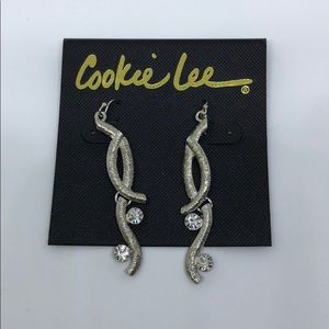 Cookie Lee genuine crystal earrings silver look 🤩 D3